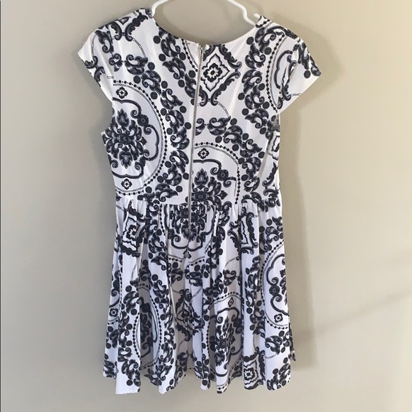 Floral dress, pleated flare, navy flowers - Picture 2 of 2